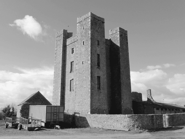 Dunsoghly Castle